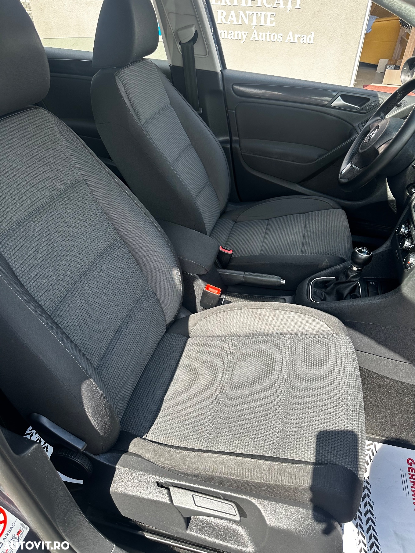 Volkswagen Golf 1.6 Comfortline - 12