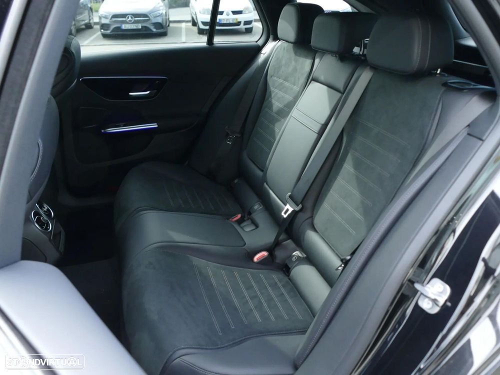 Mercedes-Benz C 300 e AMG Line - 31