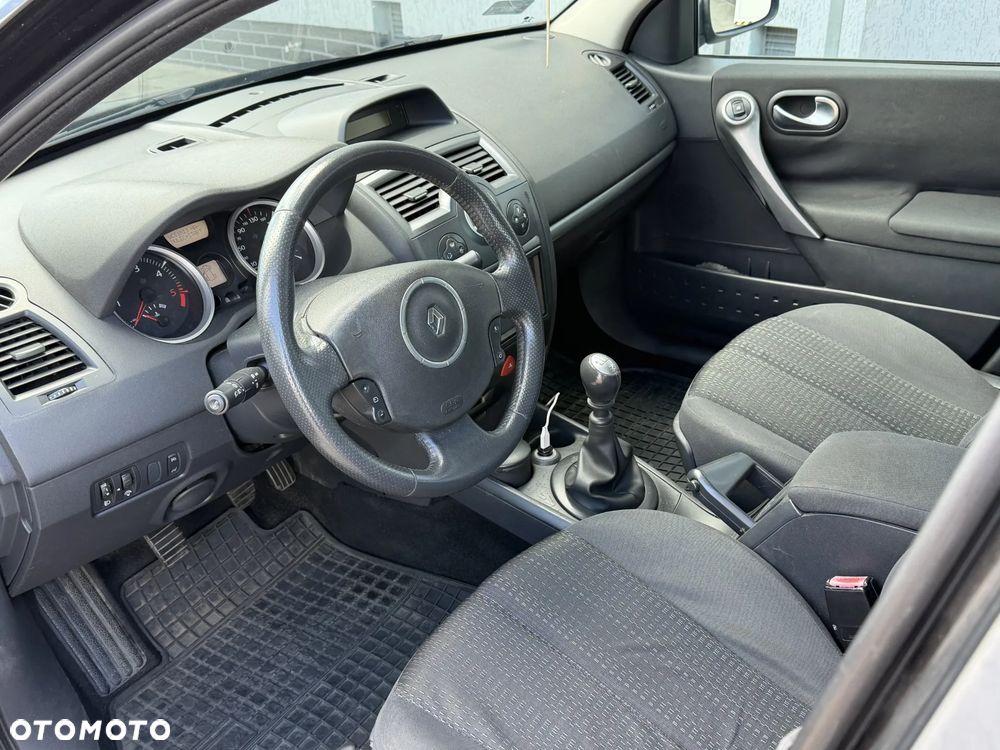 Renault Megane 1.5 dCi Dynamique - 7