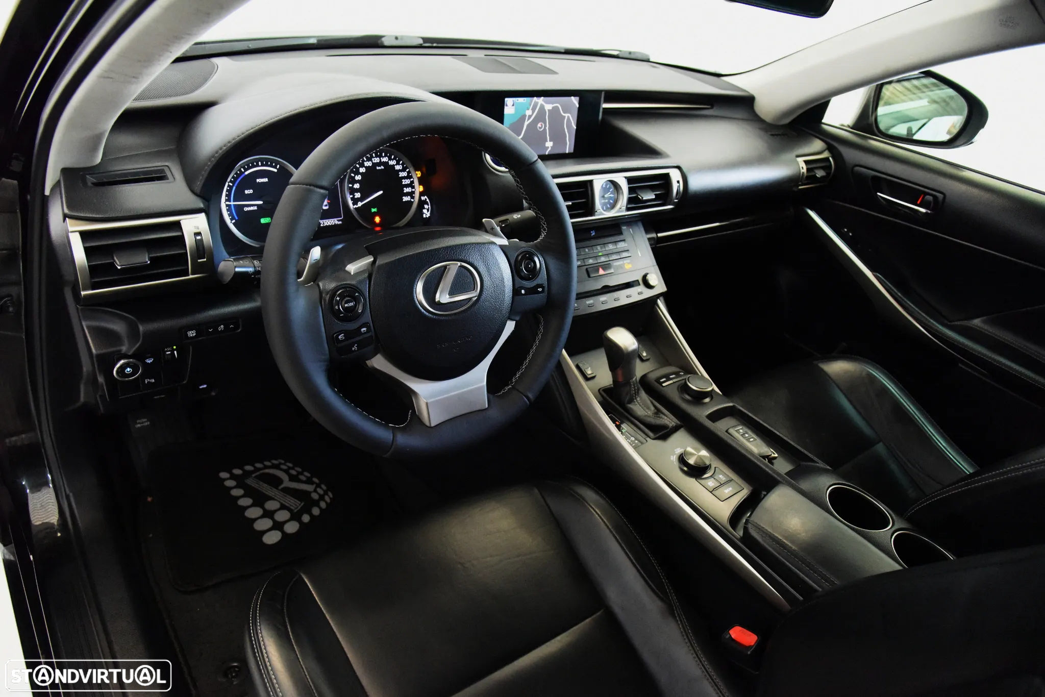 Lexus IS 300H Pack Executive - 11