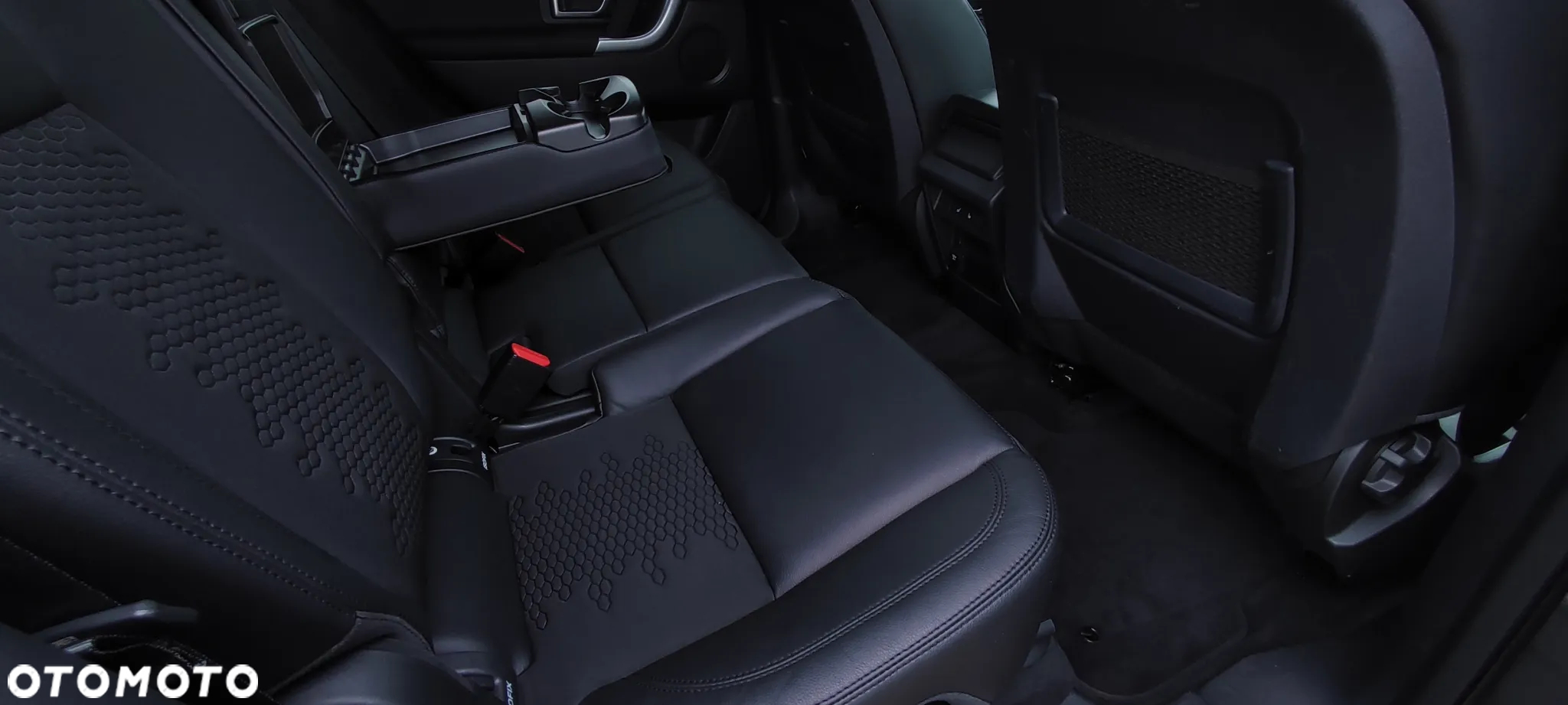 Land Rover Discovery Sport - 38