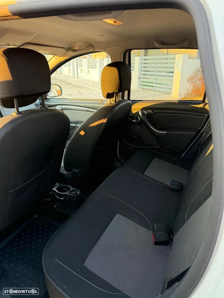 Dacia Duster 1.5 dCi Tour 4WD - 11