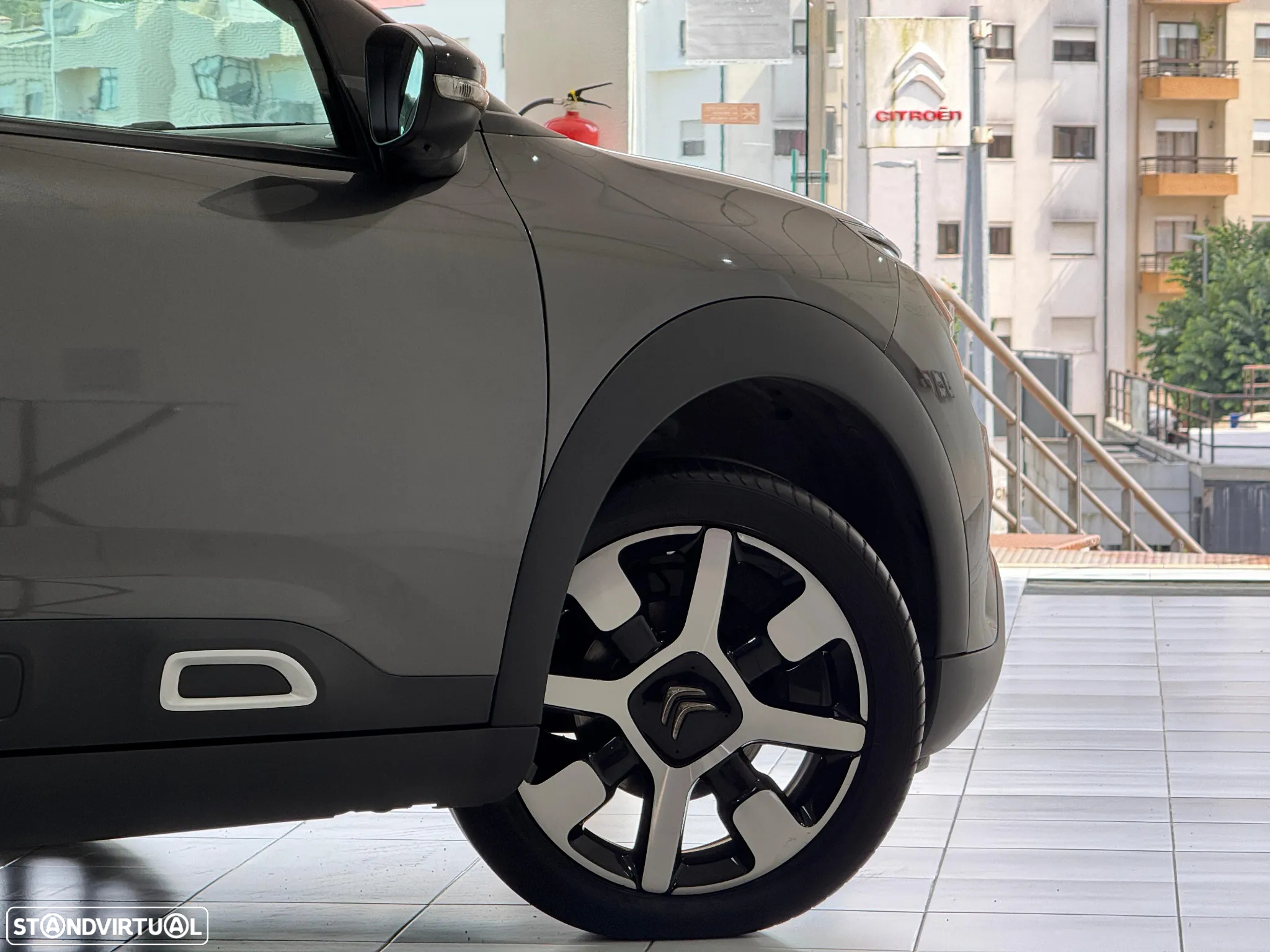 Citroën C4 Cactus 1.2 PureTech Shine - 17
