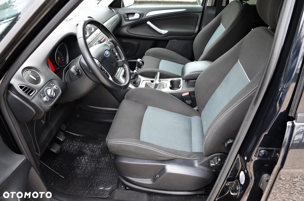 Ford S-Max 2.0 TDCi DPF Business Edition - 27