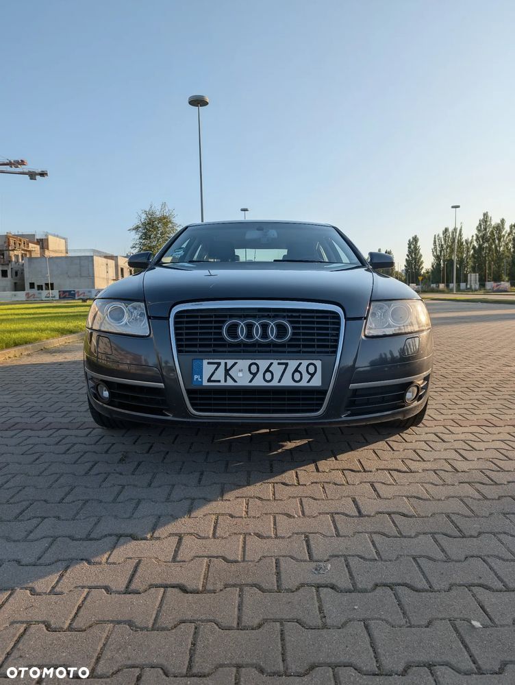 Audi A6 Limousine 2.4 - 2