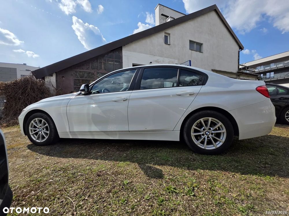 BMW Seria 3 - 16