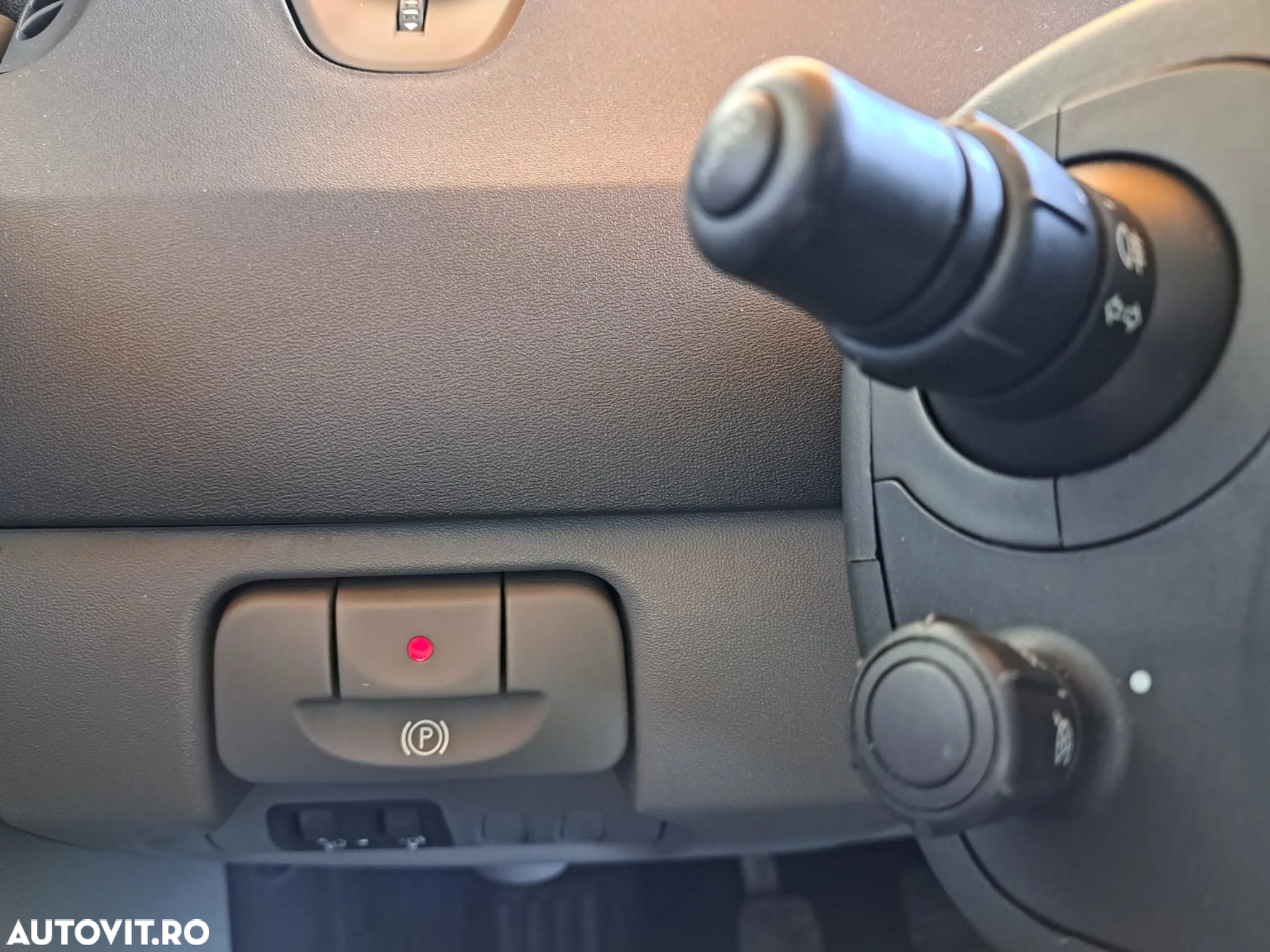 Renault Grand Scenic - 9