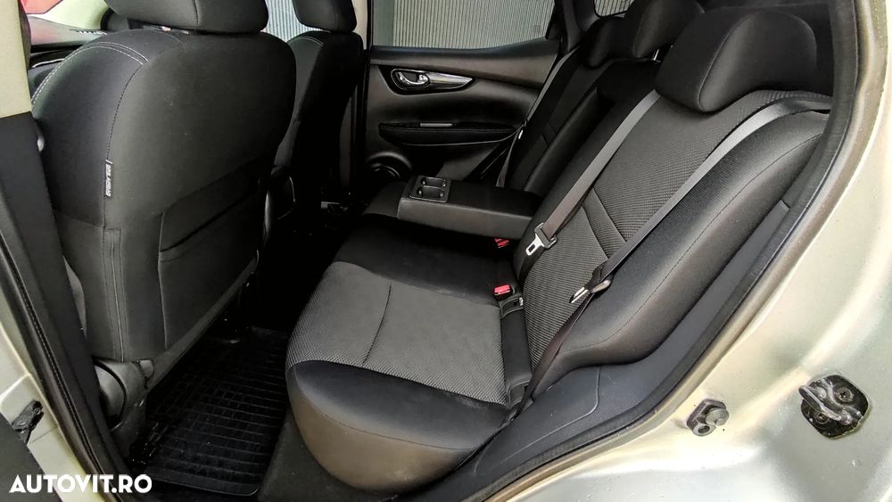 Nissan Qashqai 1.6 DCI N-Connecta - 23