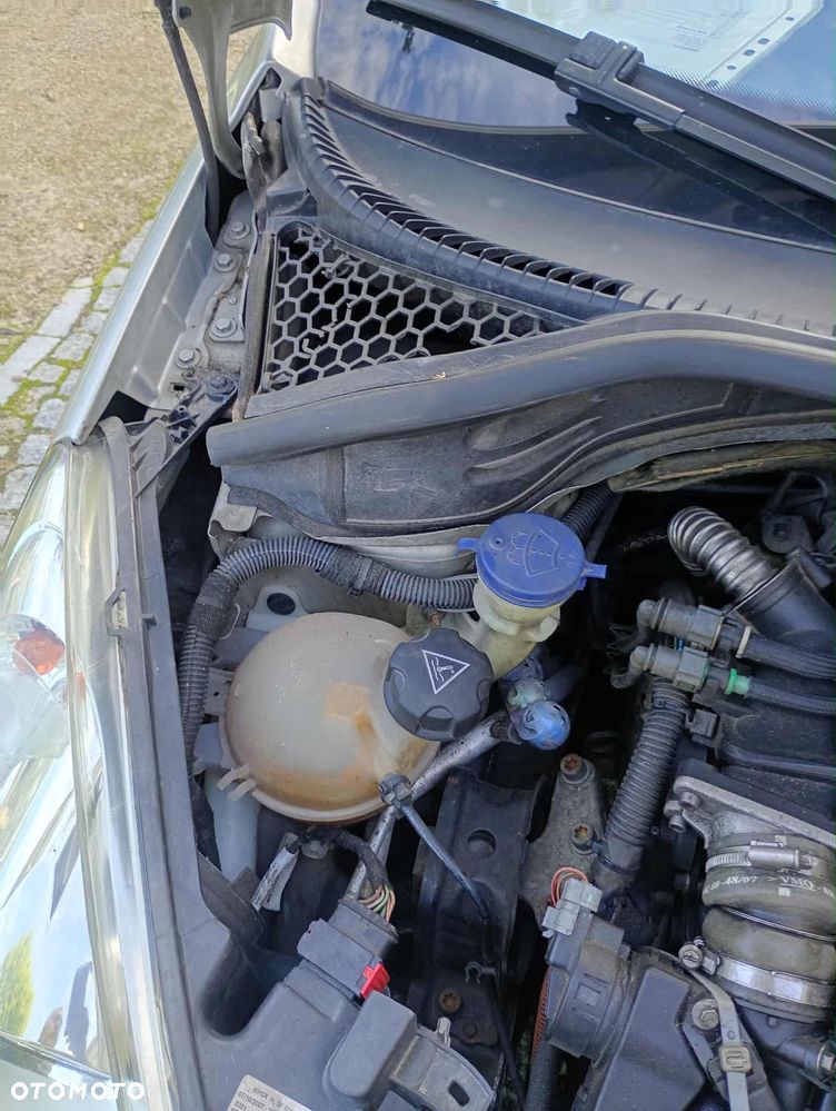 Peugeot 207 1.6 HDi 16V Sporty - 28