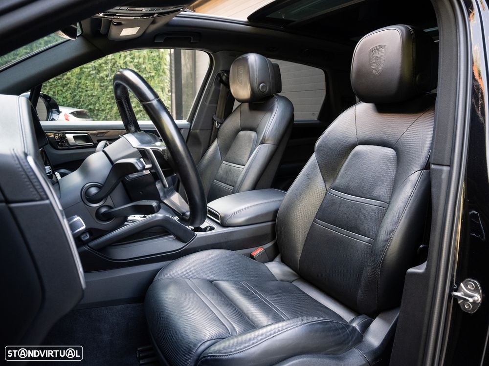 Porsche Cayenne S E-Hybrid - 16