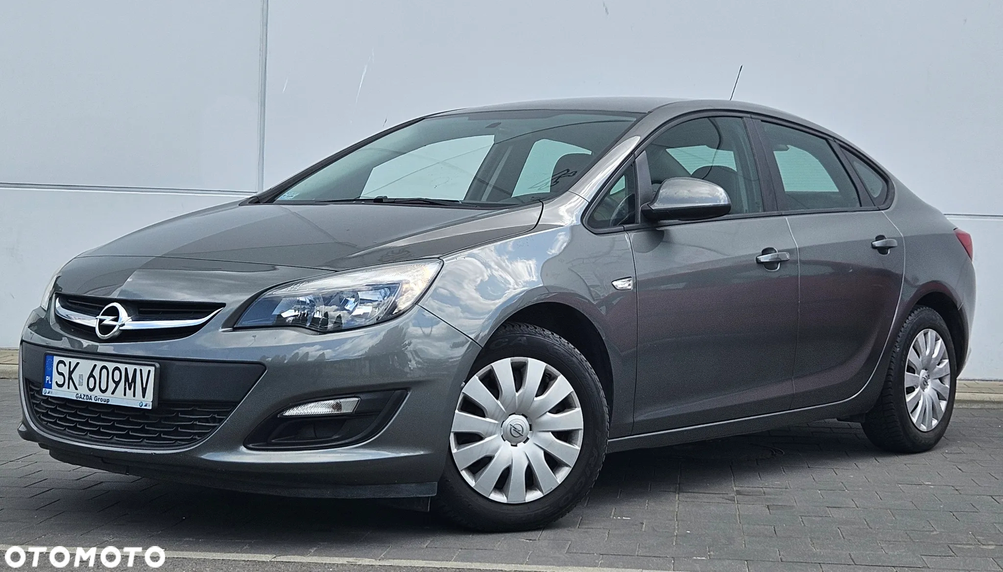 Opel Astra IV 1.4 T Executive - 4