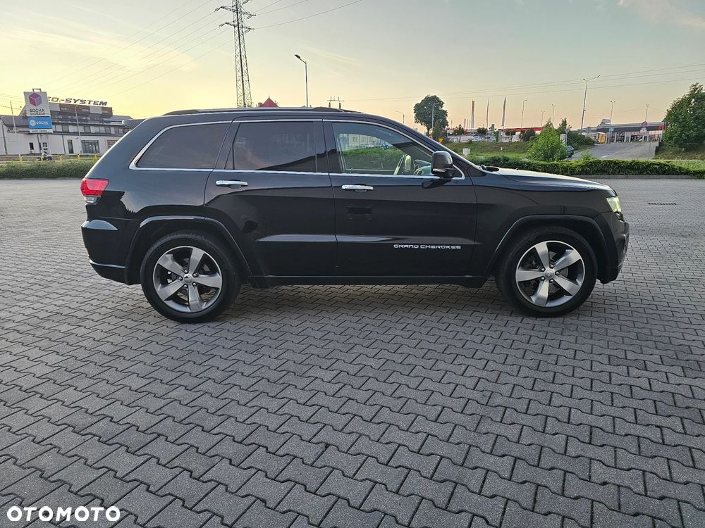 Jeep Grand Cherokee ver-3-0-crd-overland-summit-platinum - 3