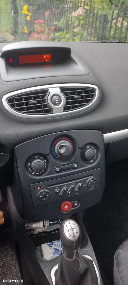 Renault Clio 1.5 dCi Extreme - 12