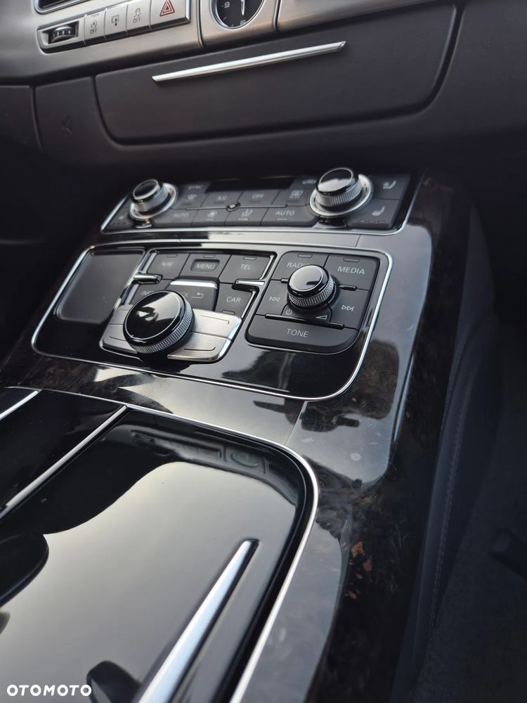 Audi A8 4.2 TDI DPF (clean diesel) quattro tiptronic Lang - 19