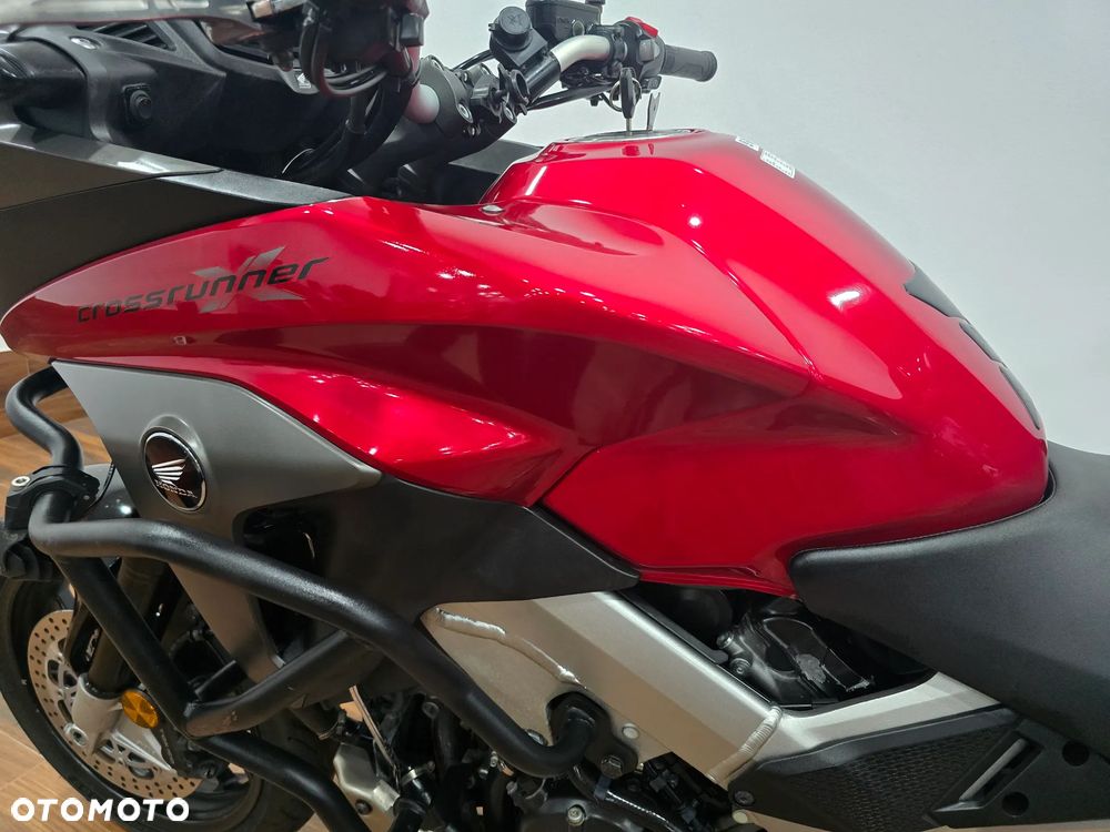 Honda VFR - 12