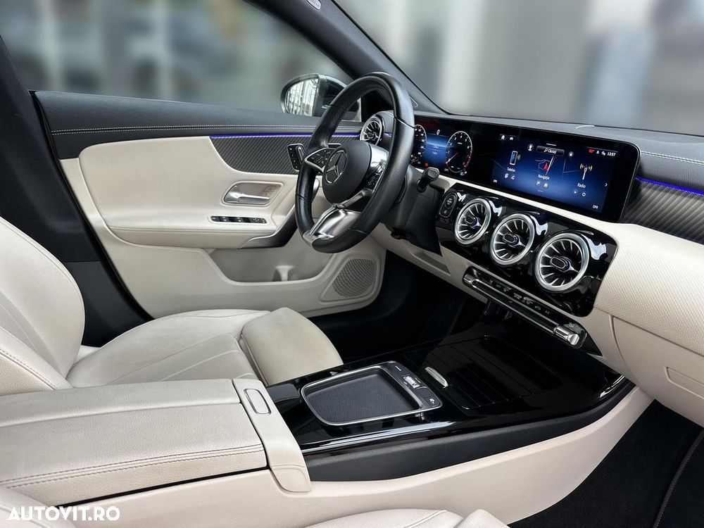 Mercedes-Benz CLA 180 MHEV Coupe - 13