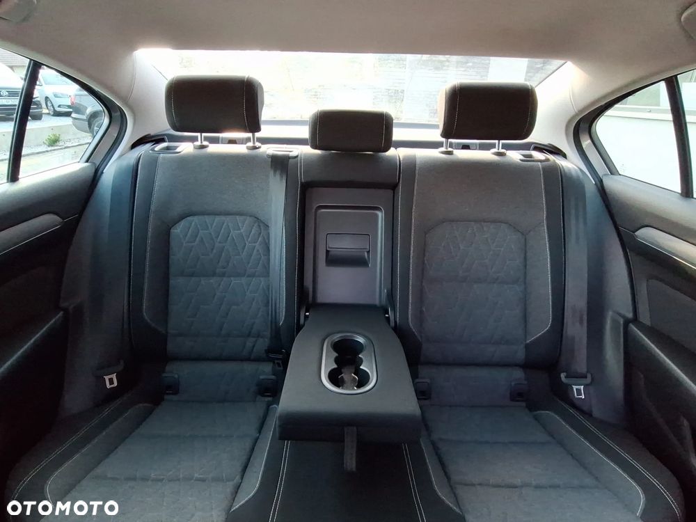 Volkswagen Passat 1.5 TSI EVO Business DSG - 32