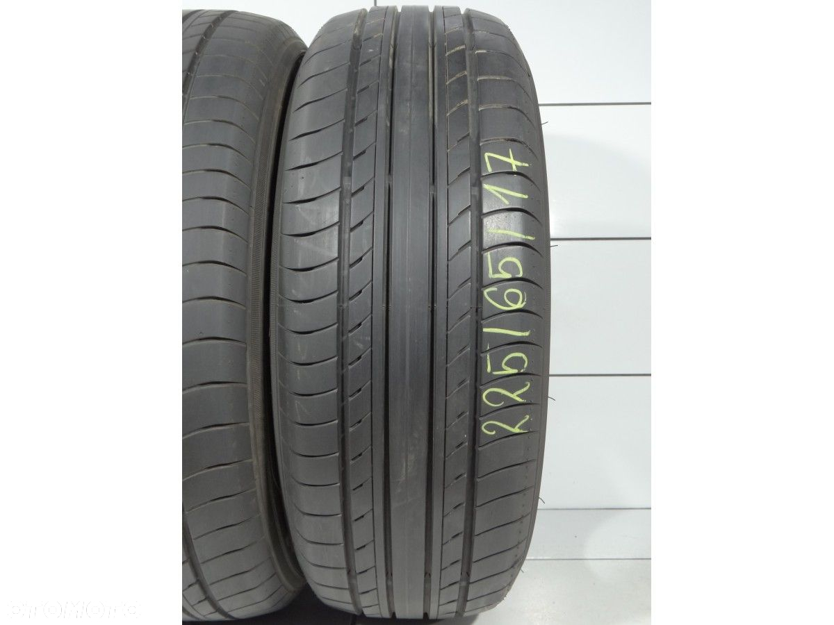 Opony letnie 225/65R17 102H Yokohama - 2