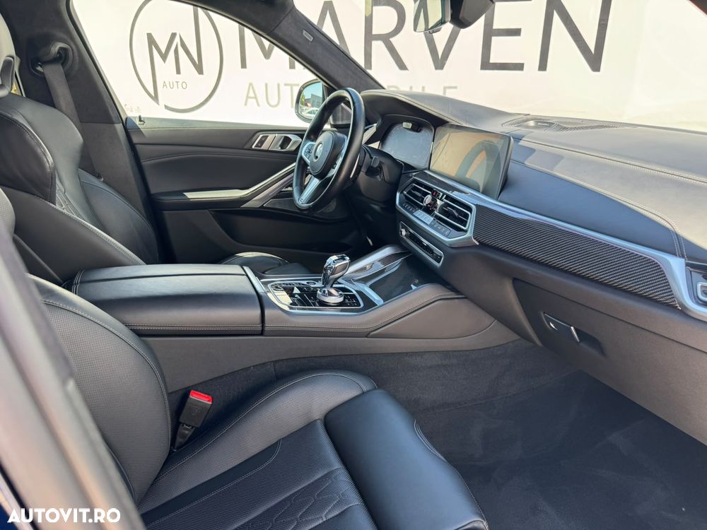 BMW X6 M M50i - 11