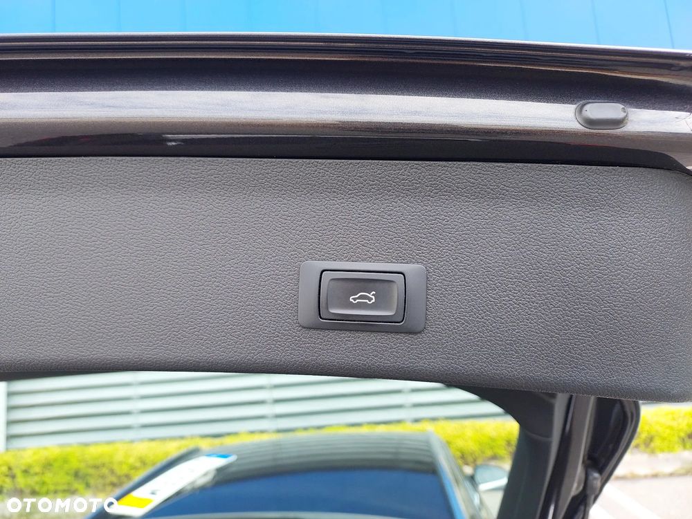 Audi A4 Avant 2.0 TDI DPF quattro S line Sportpaket - 26