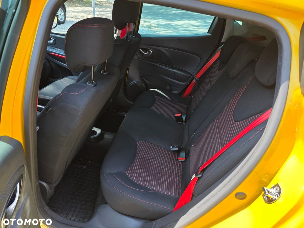 Renault Clio TCe 200 EDC Sport R.S - 23