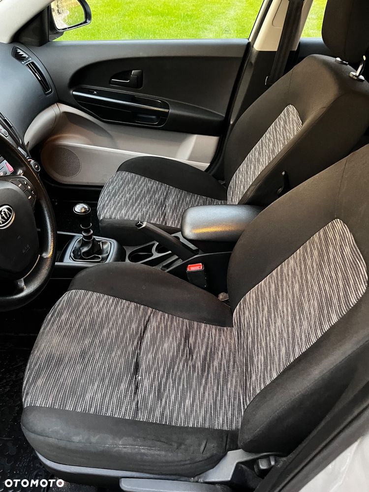 Kia Ceed Cee'd 1.4 Comfort - 16