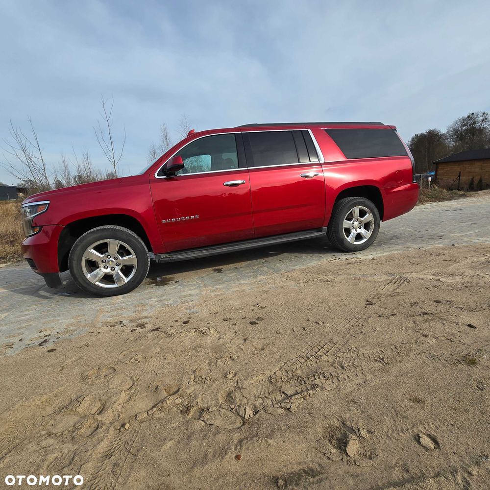 Chevrolet Suburban - 3