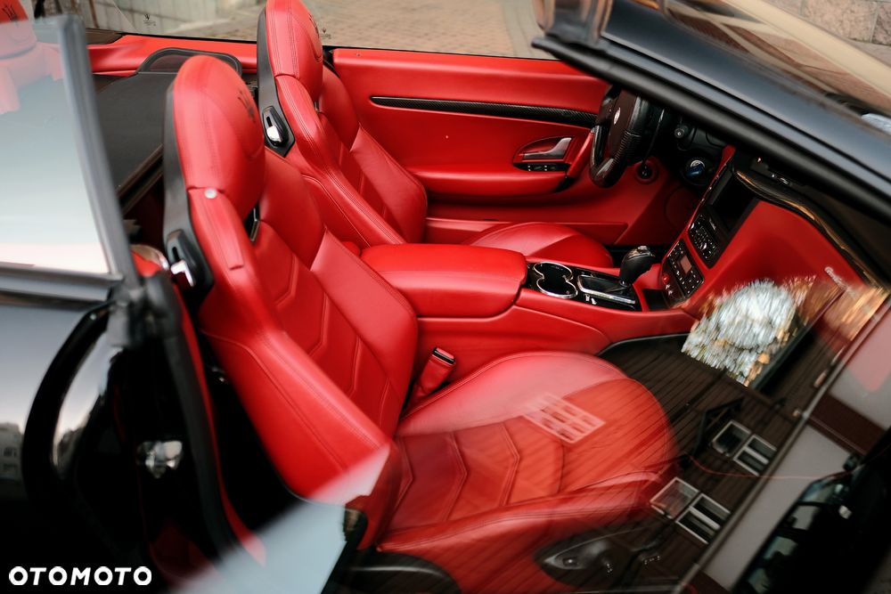 Maserati GranCabrio MC - 9