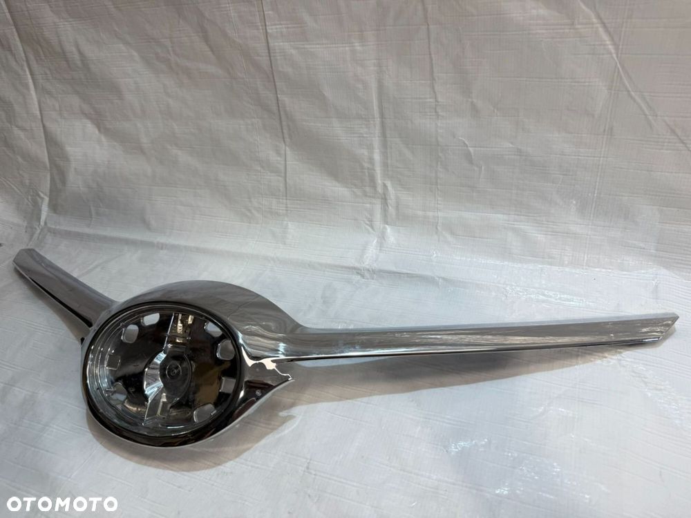 Toyota Auris II Lift 2015-2019 listwa chrom atrapa 53111-02A00 - 3