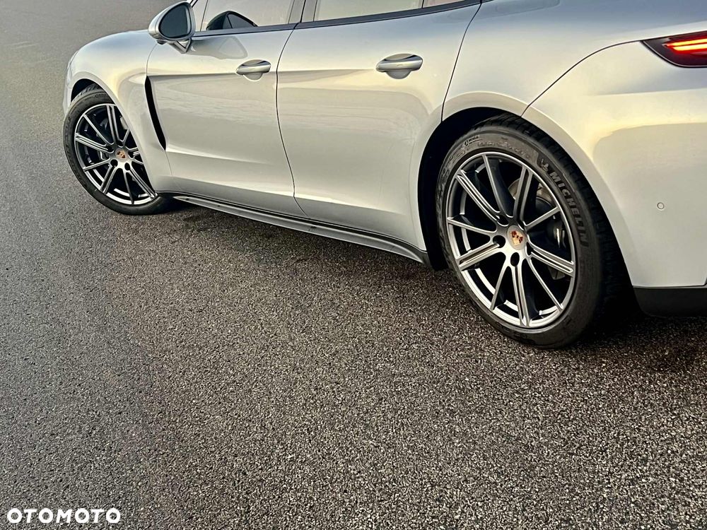 Porsche Panamera 4 - 9
