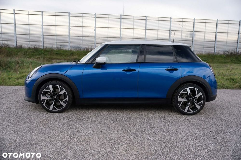 MINI Cooper S Favoured Trim - 11