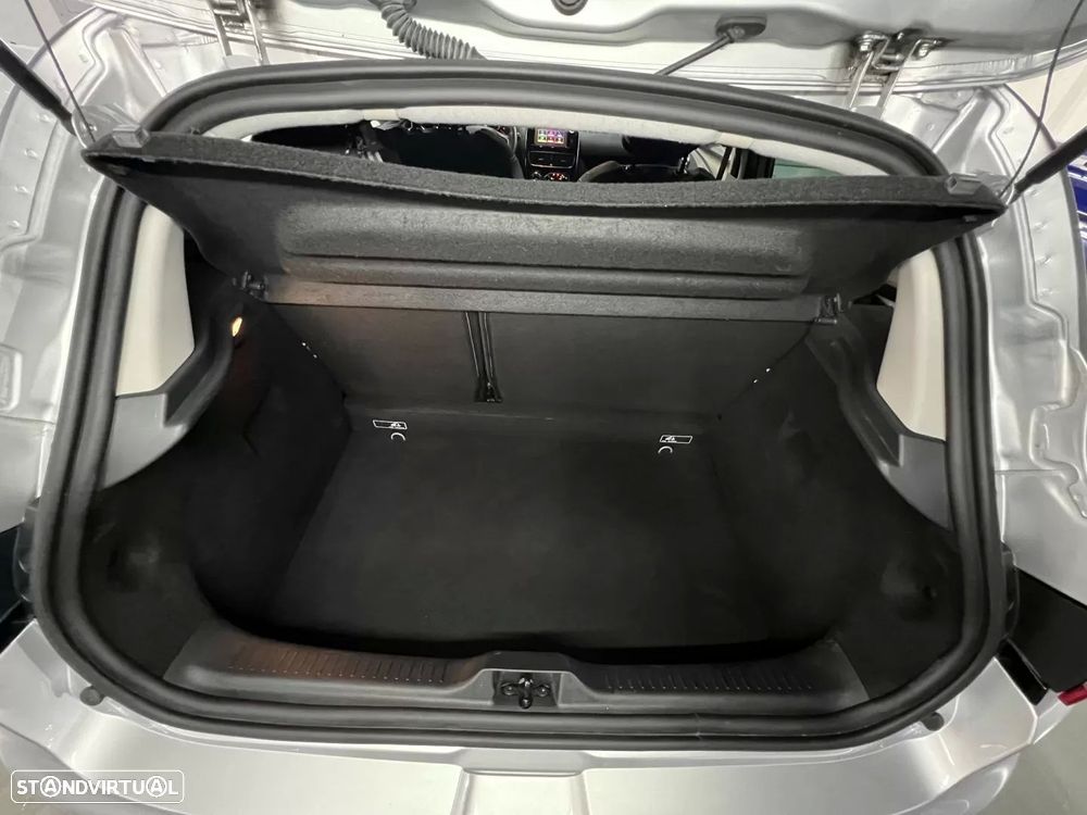 Renault Clio TCe 90 Limited - 32