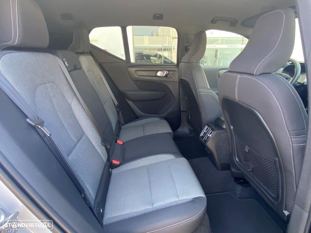Volvo XC 40 1.5 T2 Momentum Plus - 14