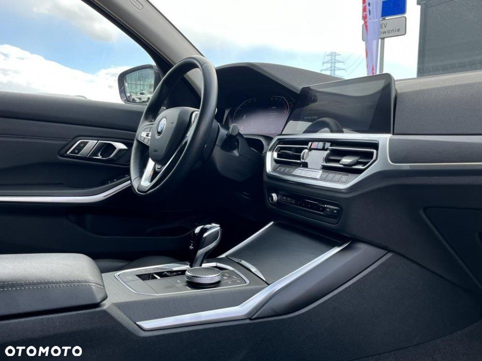 BMW Seria 3 - 35