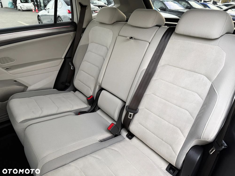 Volkswagen Tiguan 1.5 TSI EVO Elegance DSG - 27