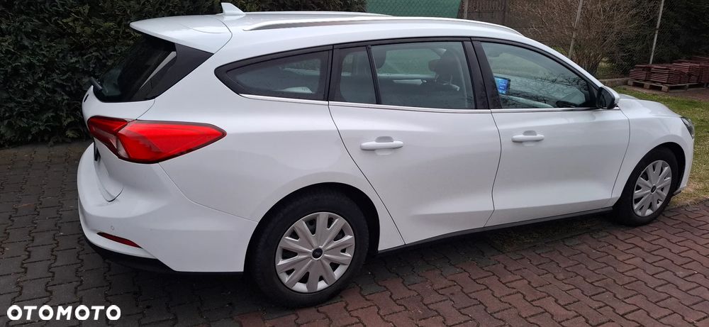 Ford Focus 1.5 EcoBlue Start-Stopp-System COOL&CONNECT DESIGN - 4