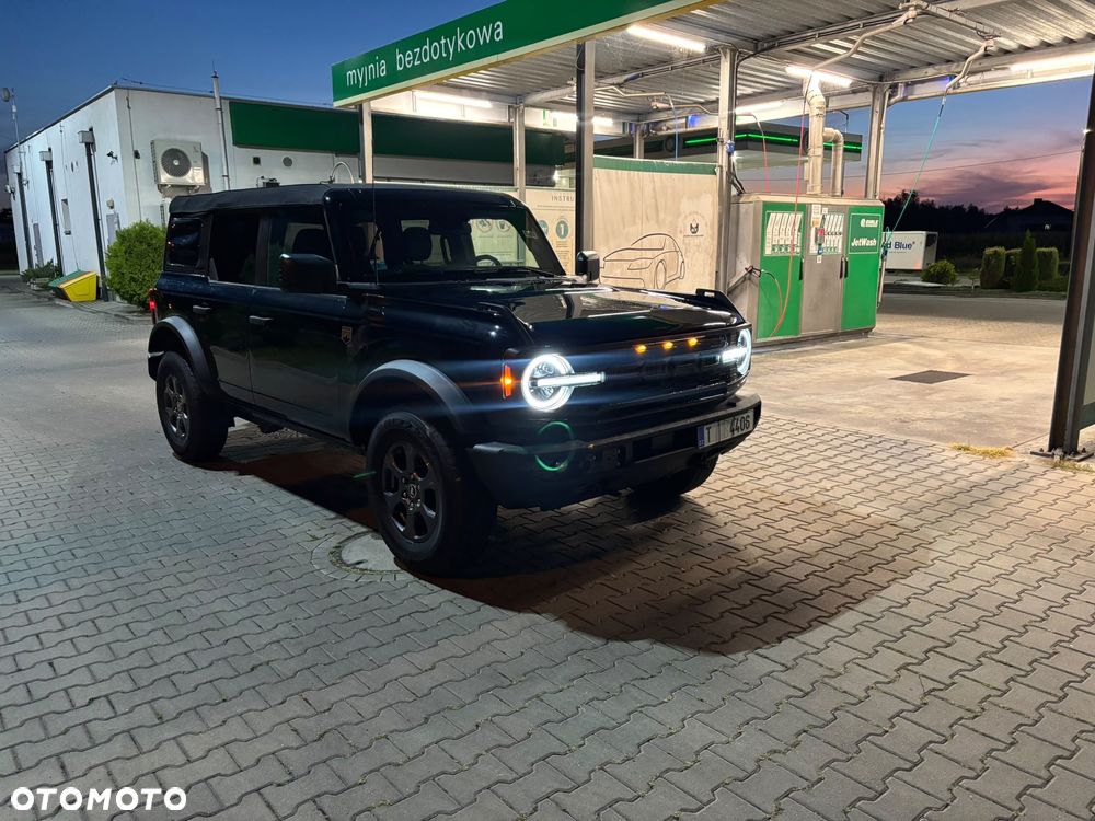 Ford Bronco - 11