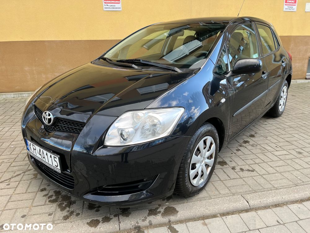 Toyota Auris 1.4 D-4D Premium - 1