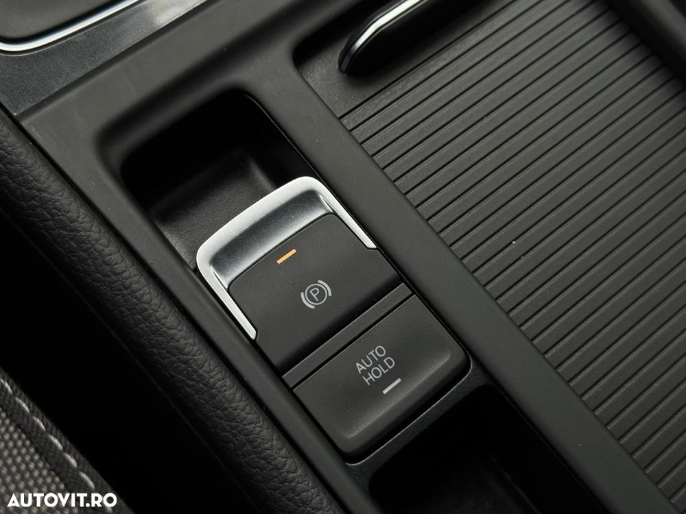 Volkswagen Golf - 23