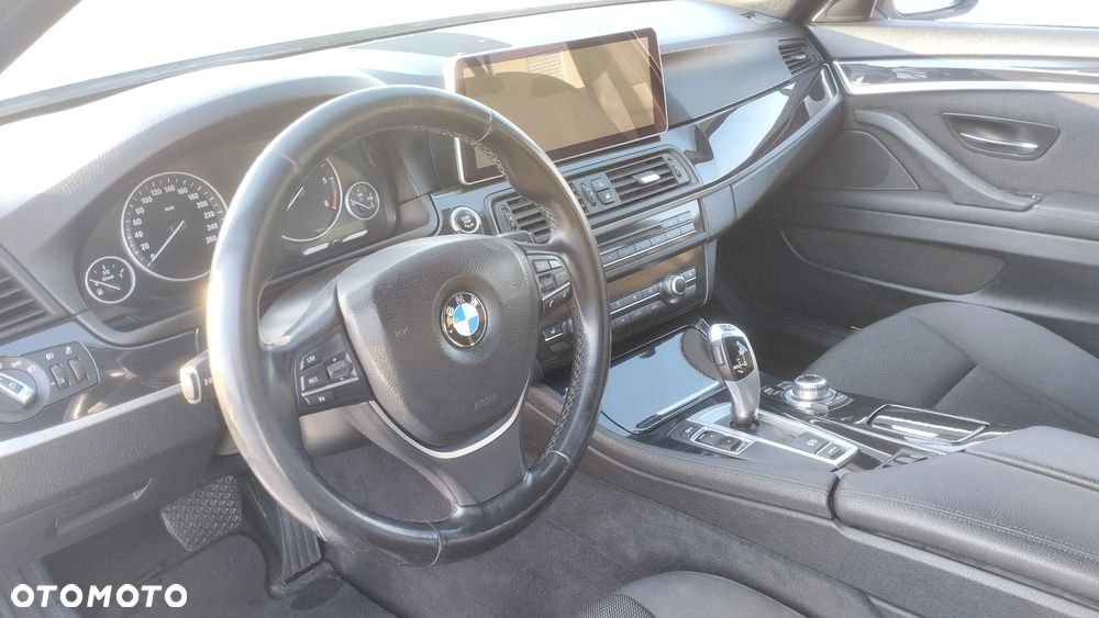 BMW Seria 5 520d - 12