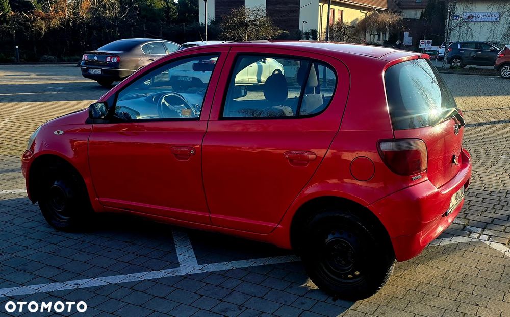 Toyota Yaris 1.0 Base - 7