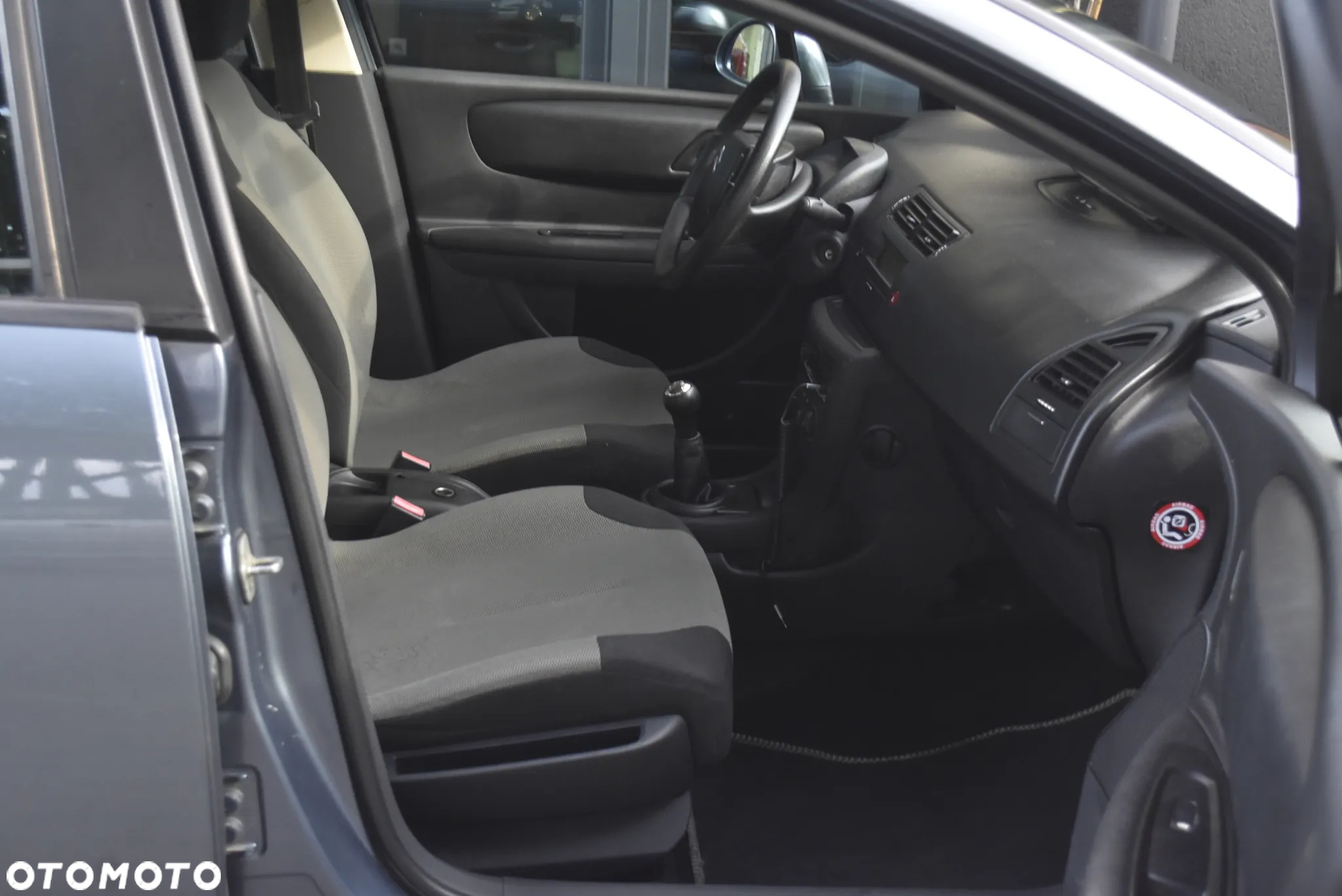 Citroën C4 1.6 16V Style - 8