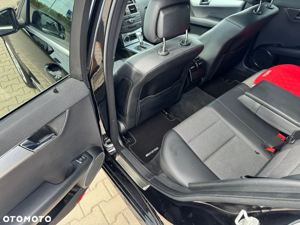 Mercedes-Benz Klasa C 200 7G-TRONIC Avantgarde Edition - 16