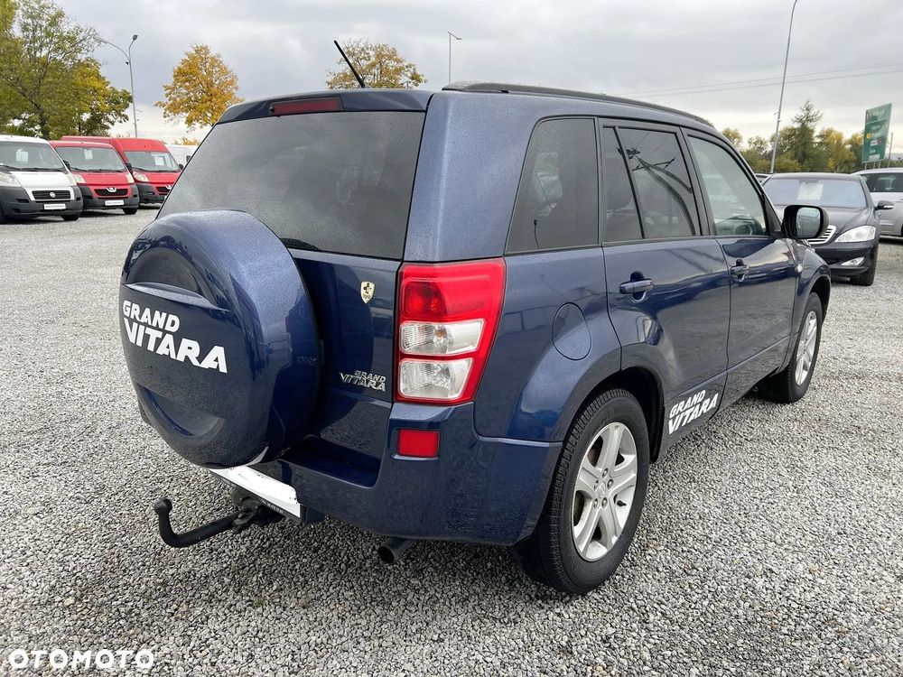 Suzuki Grand Vitara 2.0 - 6