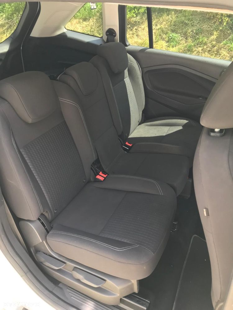 Ford Grand C-MAX - 10