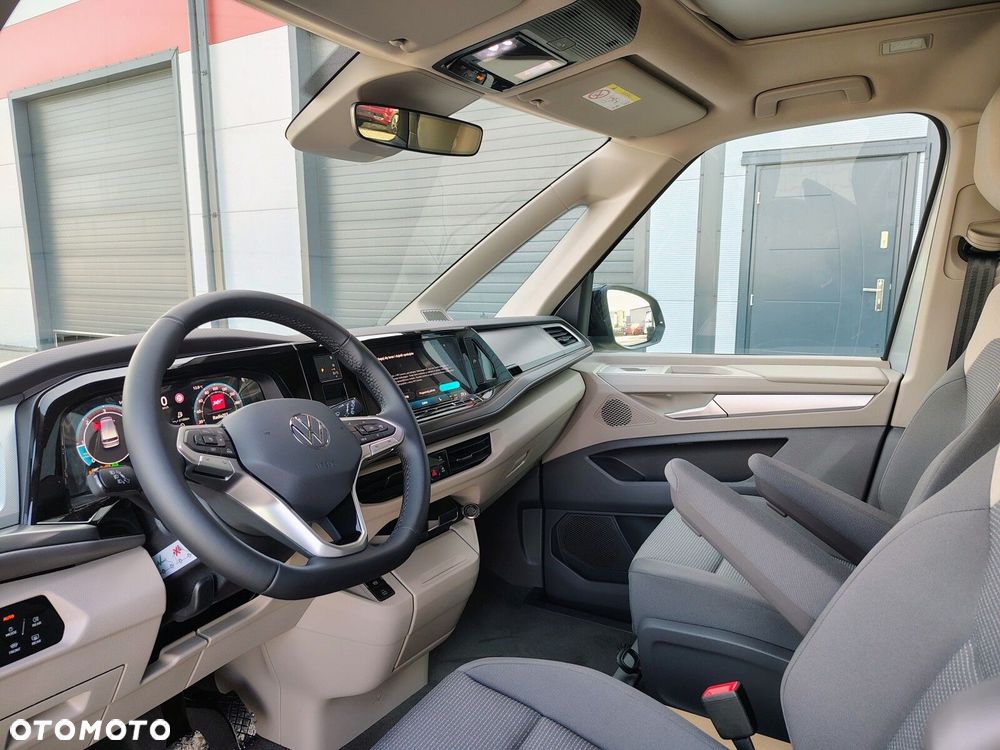 Volkswagen california Nowa California Beach silnik: 2,0 l TDI SCR 150 KM / skrzynia biegów: 7-biegowa DSG rozstaw osi: 3124 mm - 15