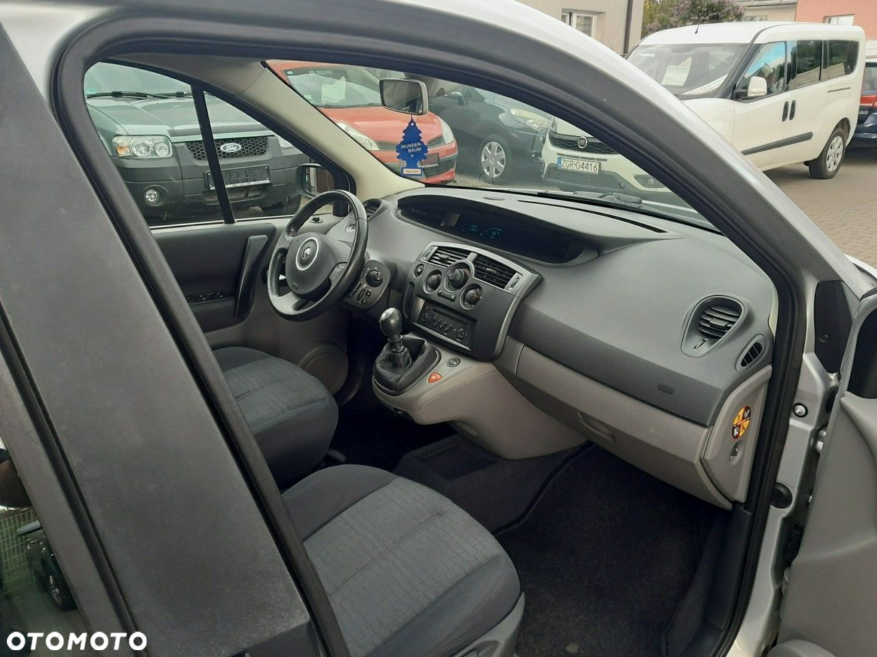 Renault Scenic 1.6 16V Authentique - 11