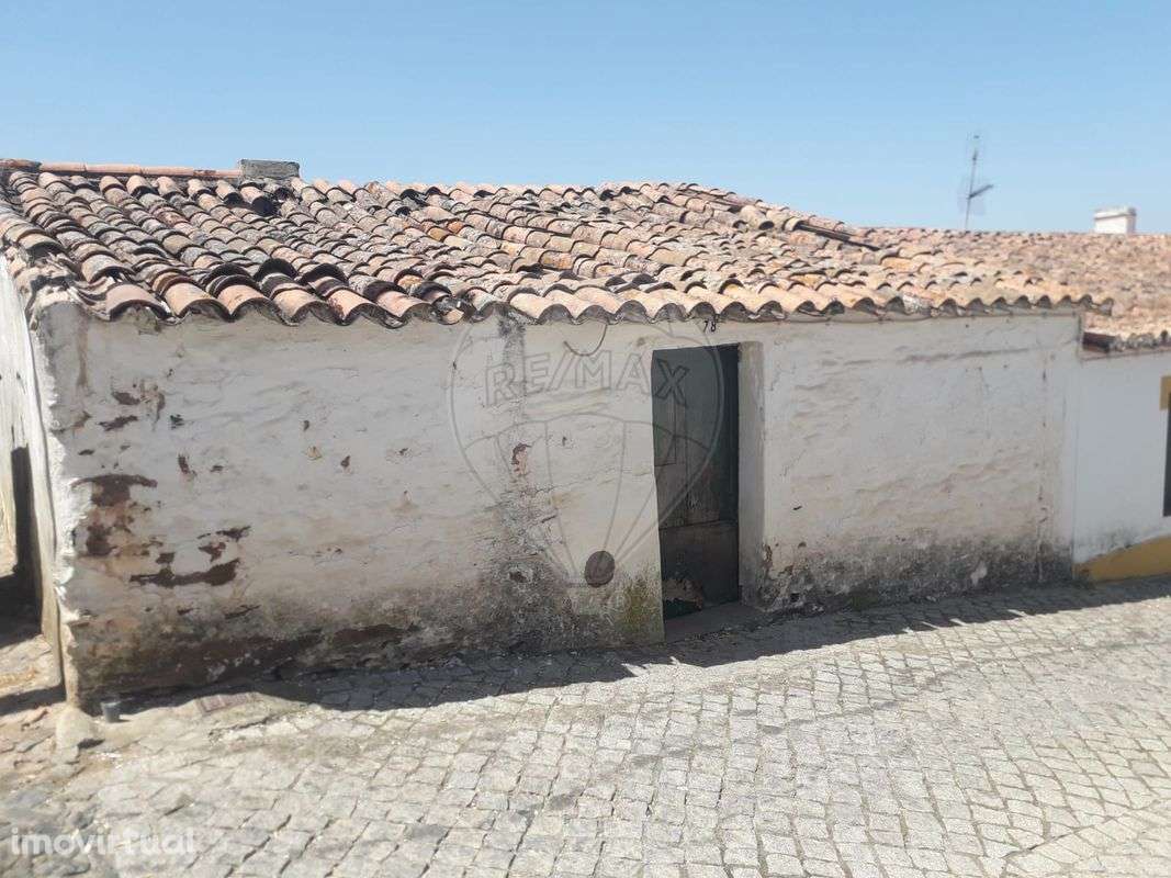 Moradia T1 para venda - Grande imagem: 2/26