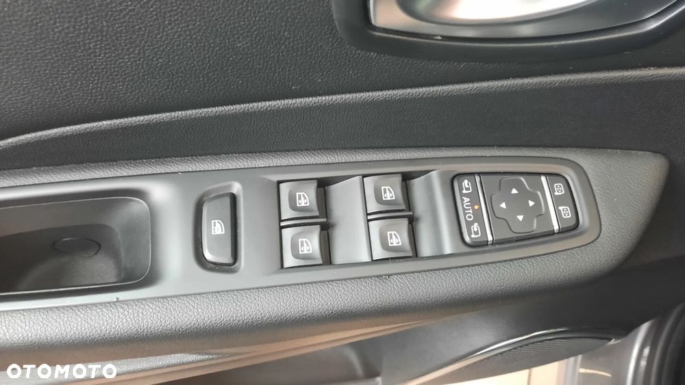 Renault Captur TCe 150 EDC GPF INTENS - 14