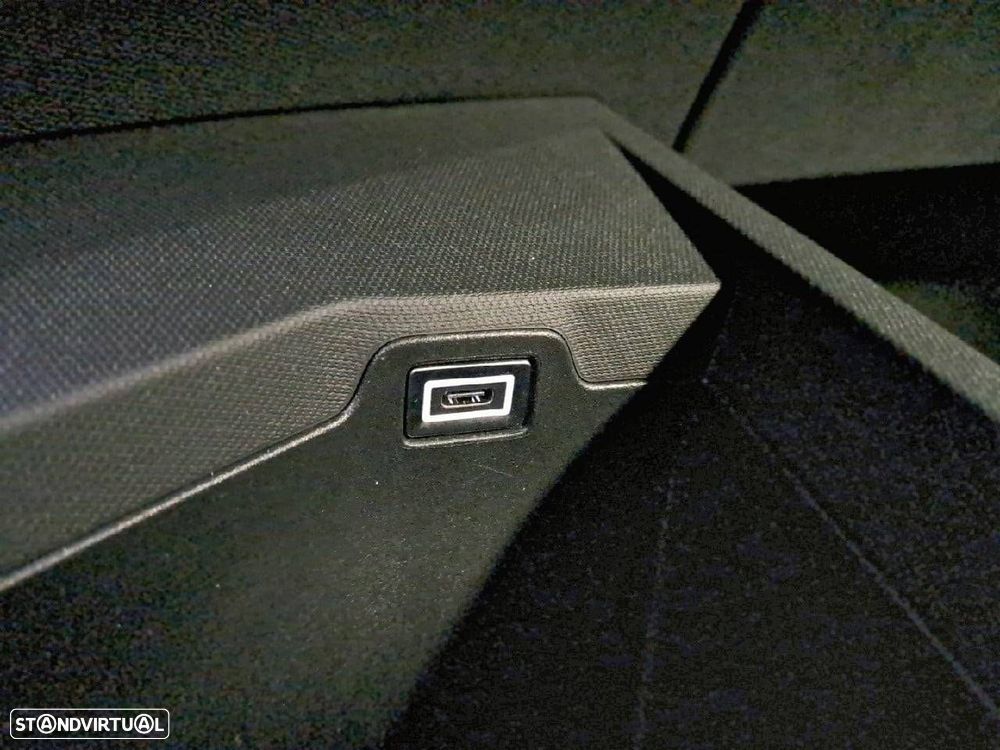 Peugeot 3008 1.2 Hybrid Allure e-DCS6 - 22